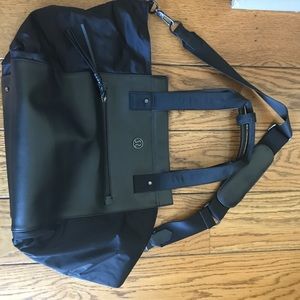 lululemon athletica Bags - Lululemon tote/yoga bag lululemon athletica Bags - Lululemon tote/yoga bag
